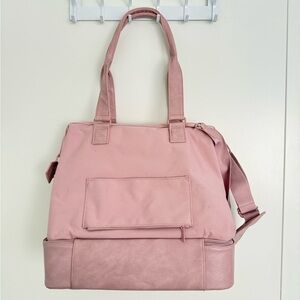 Beis Mini Weekender Bag in Atlas pink